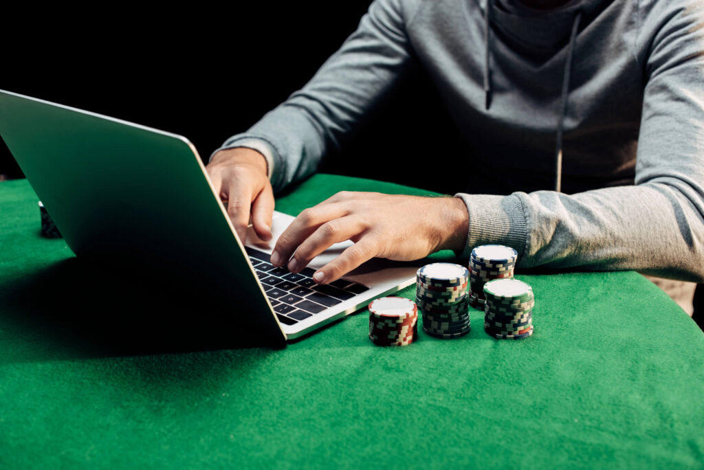 online gambling addiction treatment program A smiling couple enjoys a hike in a sunny, wooded area, symbolizing the positive outcomes of effective treatment for kratom addiction.